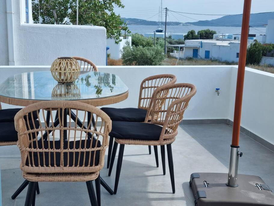 Kryni Deluxe Houses Adamantas  Екстериор снимка