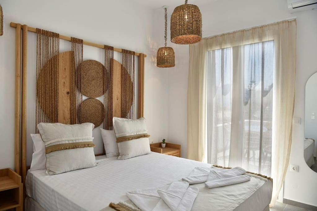 Kryni Deluxe Houses Adamantas  Екстериор снимка