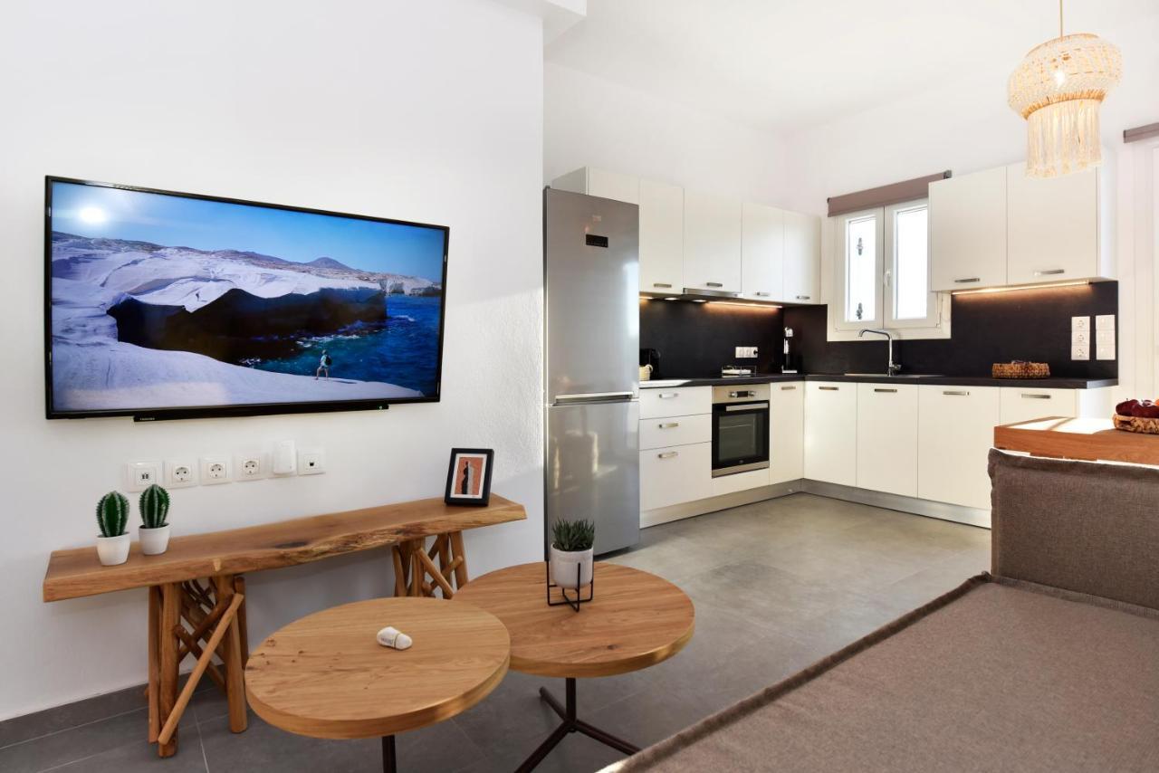 Kryni Deluxe Houses Adamantas  Екстериор снимка